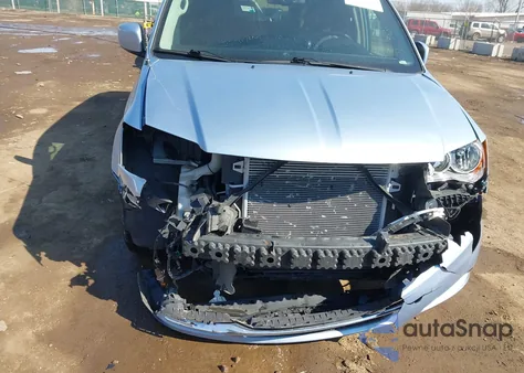 2016 Chrysler Town & Country Touring from USA, damaged, VIN 2C4RC1BG4GR282352